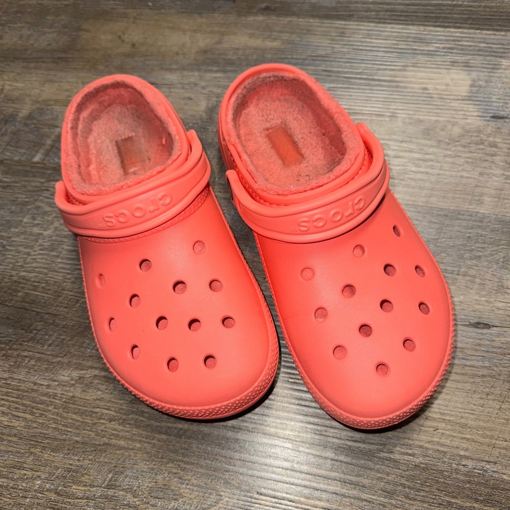 Crocs Classic Lined Clog Womens 9 Mens 7 Coral Pink Fuzzy Fur Slip On Shoes‎